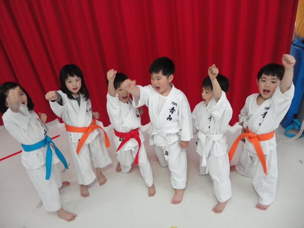 青山カラテスクールの講師紹介